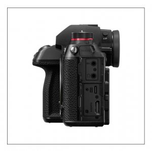 Panasonic Lumix S1R Mirrorless Camera with 24-105mm Kit Lens